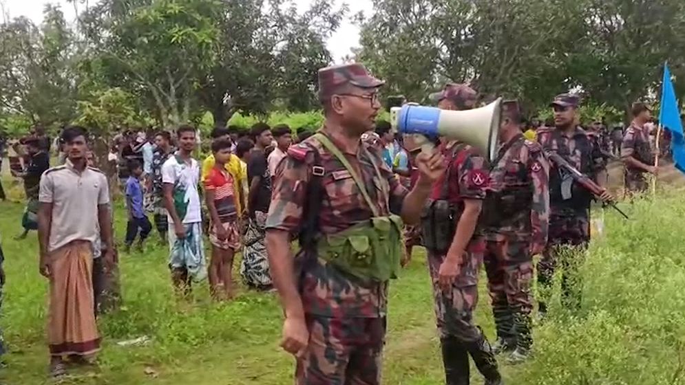 চাঁপাইনবাবগঞ্জ সীমান্তে ২০ জনকে পুশইন চেষ্টা রুখে দিলো বিজিবি