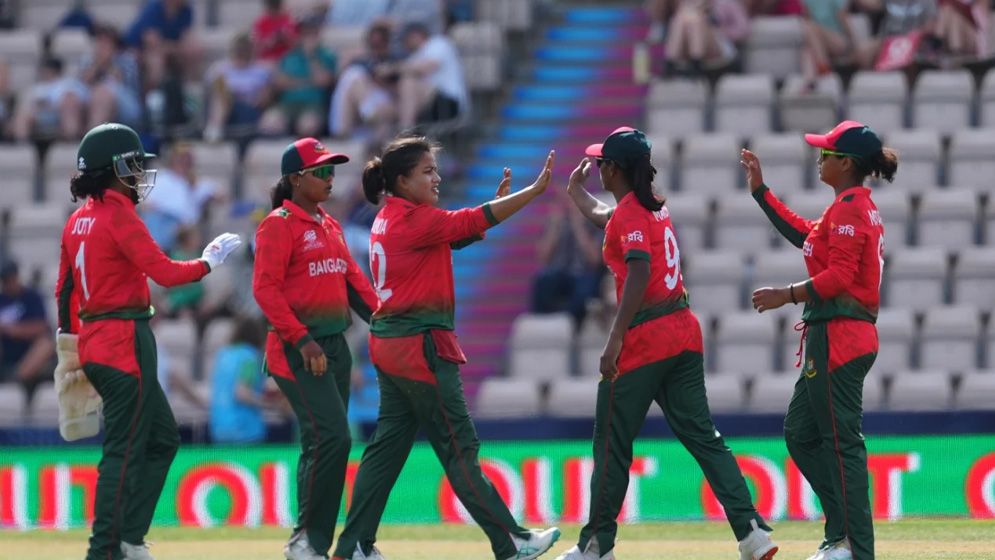 পাকিস্তানকে হারিয়ে ইতিহাস গড়ল বাংলাদেশ