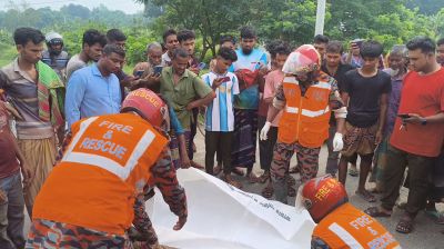 শৈলকূপায় বাস চাপায় ট্রাকচালকের মৃত্যু