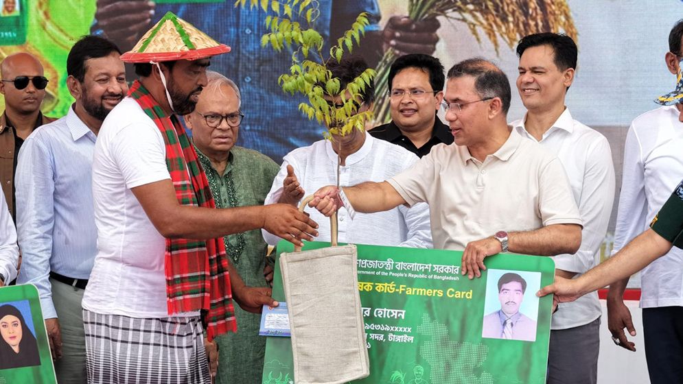 প্রধানমন্ত্রীর হাত থেকে কৃষক কার্ড নিয়ে ভাইরাল সেই কৃষক মারা গেছেন