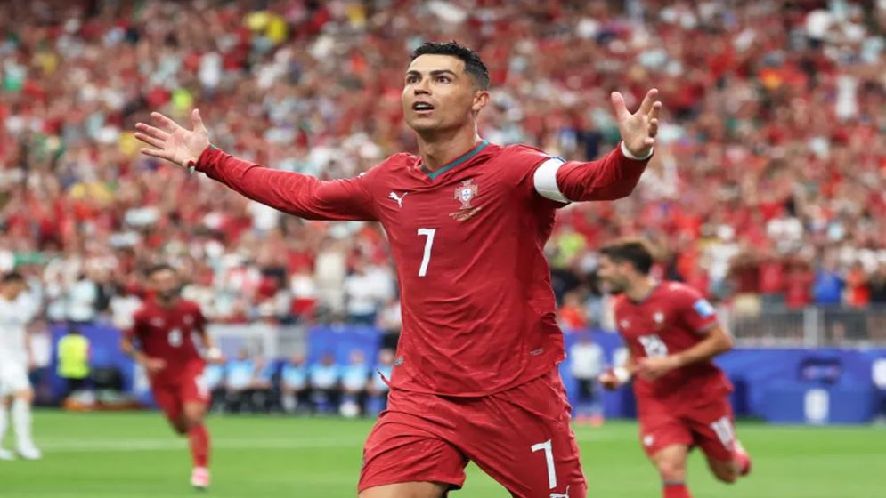 সমালোচনার বিপরীতে চিরাচরিত গর্জে ওঠা রোনালদো
