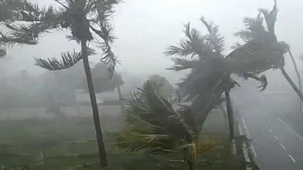 ৬ অঞ্চলে ঝোড়ো হাওয়াসহ বৃষ্টির আভাস