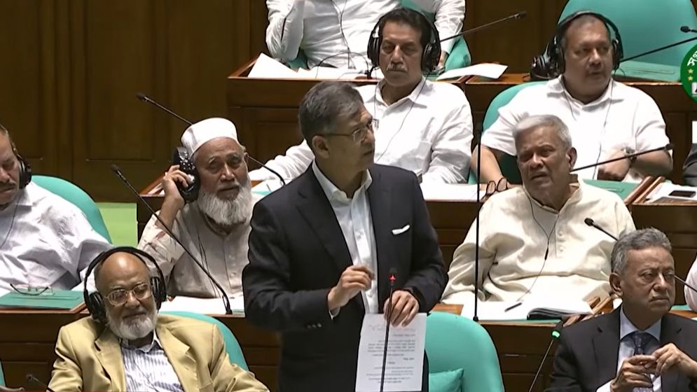 আইন-শৃঙ্খলা পরিস্থিতি উন্নয়নে কোন রাজনৈতিক পরিচয়কে প্রাধান্য দেব না