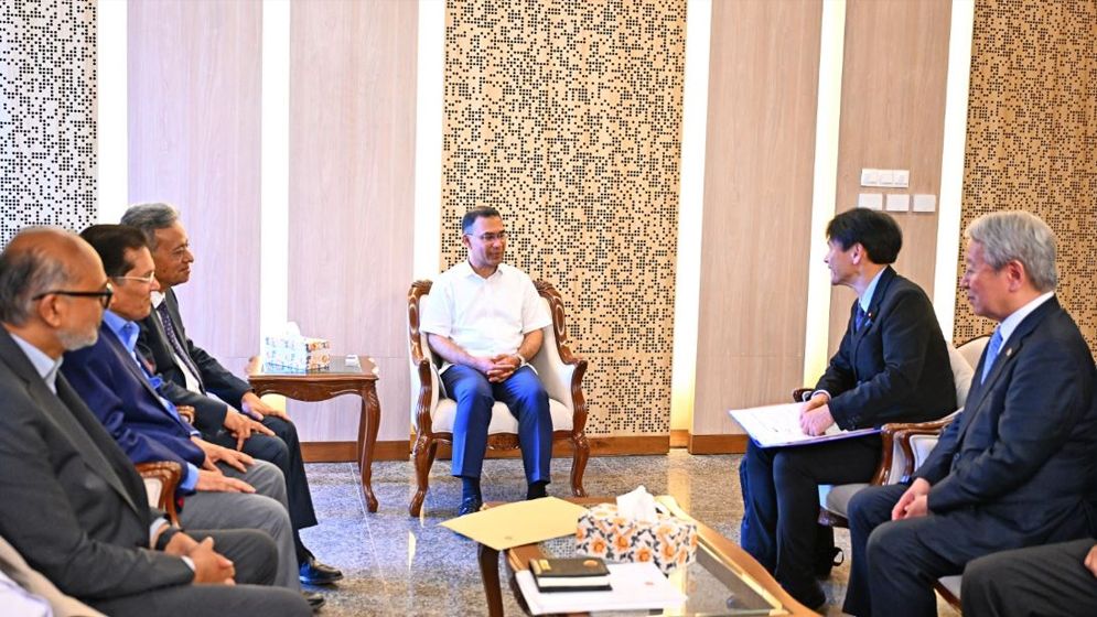 প্রধানমন্ত্রীর সঙ্গে জাপানি প্রতিনিধি দলের সাক্ষাৎ