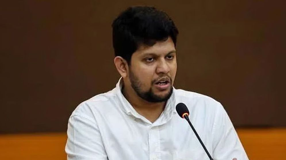 ঢাবিতে অনার্স প্রোগ্রাম বন্ধের বিষয়ে ভাবতে হবে: মাহফুজ আলম