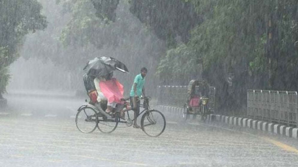 রাত ১টার মধ্যে ১২ অঞ্চলে ৬০ কি. মি. বেগে বজ্রবৃষ্টির শঙ্কা