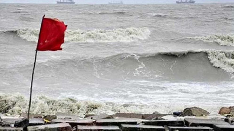 বঙ্গোপসাগরে লঘুচাপ, সমুদ্রবন্দরে ৩ নম্বর সতর্ক সংকেত