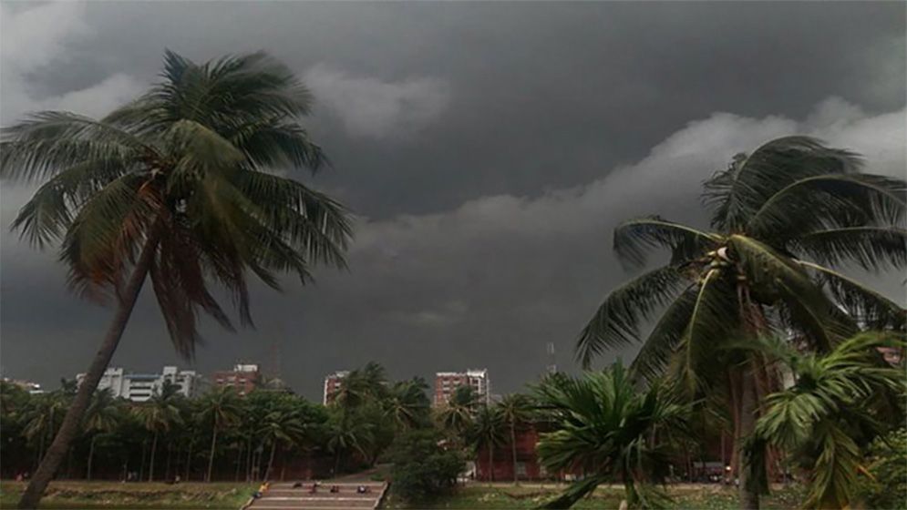 রাতের মধ্যে ৮ জেলায় ঝড়ের আভাস