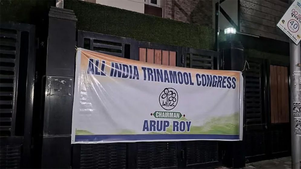 মমতার তৃণমূল কার্যালয় দখল করল বিদ্রোহীরা