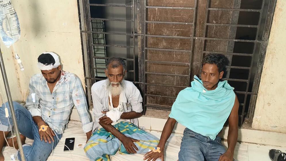 শৈলকুপায় মসজিদের কমিটি গঠন নিয়ে সংঘর্ষে আহত ১২