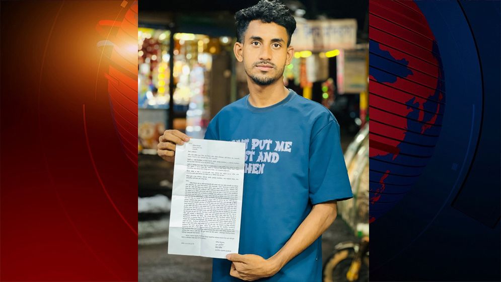 নোয়াখালীতে ফিফা সভাপতির বিরুদ্ধে মামলা নিয়ে থানায় তরুণ, ফেরত পাঠালেন ওসি