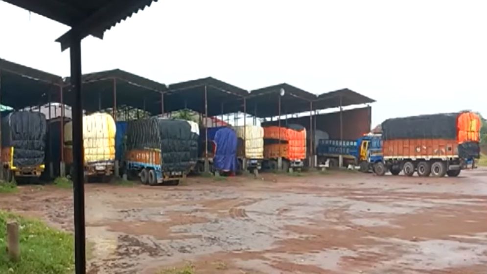হিলি বন্দরে আমদানি বাণিজ্যে ভাটা