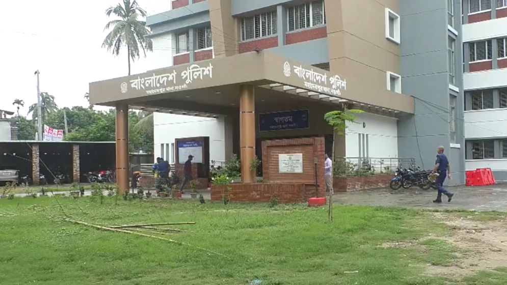 নওগাঁর মহাদেবপুরে স্বামী-স্ত্রীর মরদেহ উদ্ধার