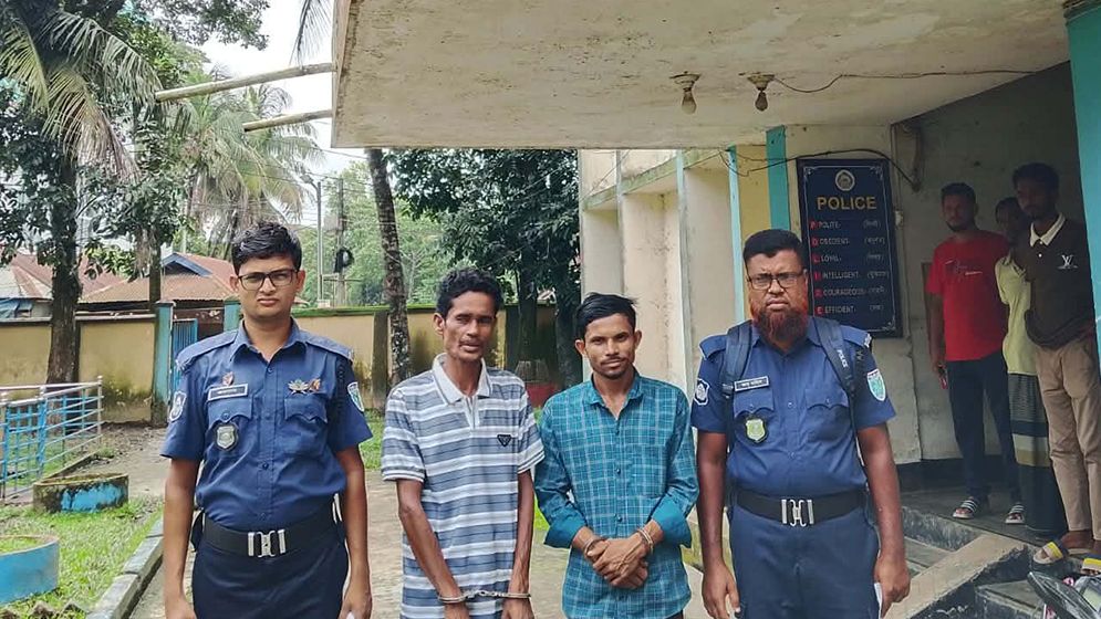 সুনামগঞ্জে মদ বিক্রিকালে ইউপি সদস্যসহ আটক ২
