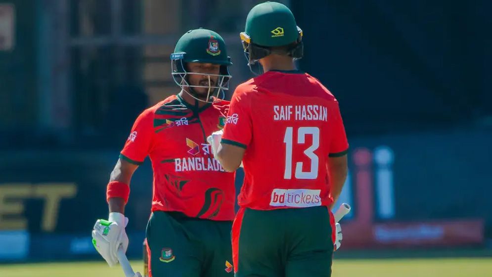 চার বলে চার ছক্কা সাইফউদ্দিনের, জিম্বাবুয়ের লক্ষ্য ১৮৭