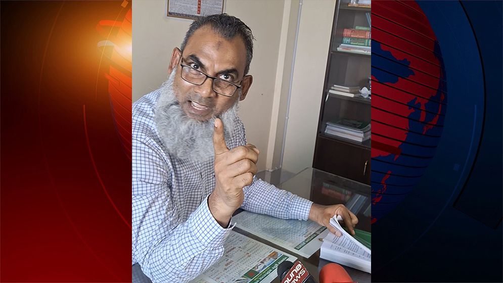 নওগাঁয় স্বাস্থ্যকেন্দ্র বন্ধের প্রশ্ন করায় যমুনা টিভির সাংবাদিককে মামলার হুমকি