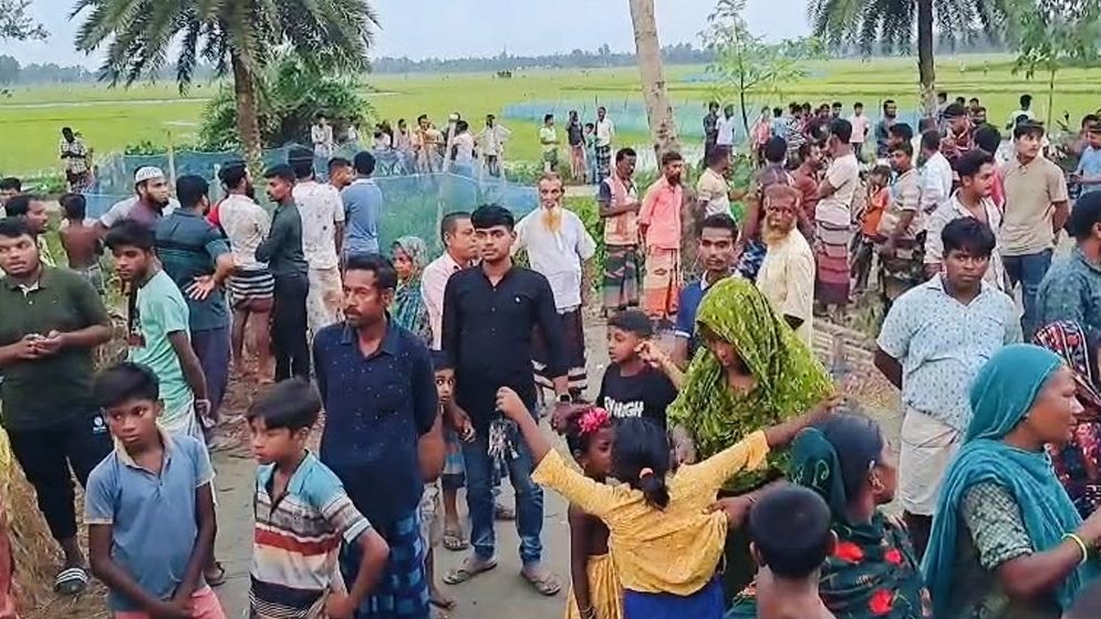 নাটোরে সন্তানসম্ভবা স্ত্রীকে কুপিয়ে হত্যা, স্বামী আটক
