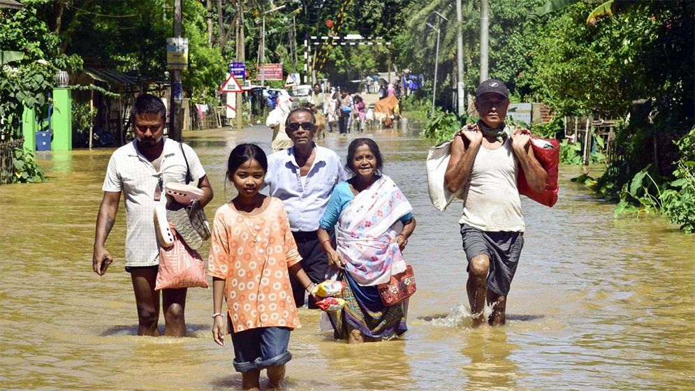 আসামে বন্যায় মৃতের সংখ্যা বেড়ে ৫০