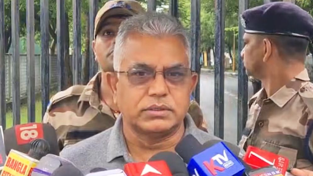 আন্দোলনের নামে ভারতকে বাংলাদেশ-পাকিস্তান বানানোর চেষ্টা হচ্ছে: বিজেপি নেতা দিলীপ ঘোষ