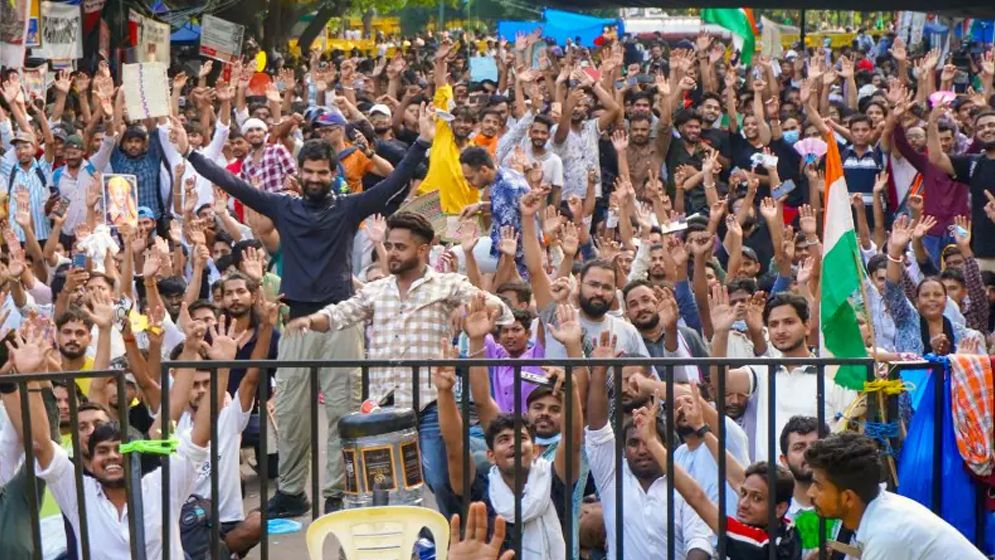 ককরোচ আন্দোলনকারীদের সাথে আলোচনার প্রস্তাব মোদি সরকারের