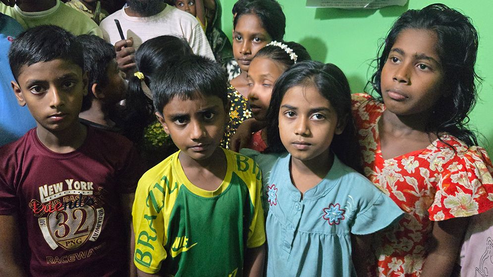 নওগাঁয় আর্জেন্টিনাকে নিয়ে ব্যঙ্গ করায় ১৭ শিক্ষার্থীকে পেটালেন শিক্ষক