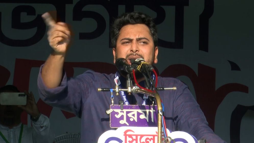গণভোটের রায় বাস্তবায়ন না করলে সরকার মেয়াদ সম্পন্ন করে যেতে পারবে না: নাহিদ ইসলাম