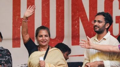 সোয়াইন ফ্লুতে আক্রান্ত শাবানা আজমি, যোগ দিতে পারলেন না আন্দোলনে
