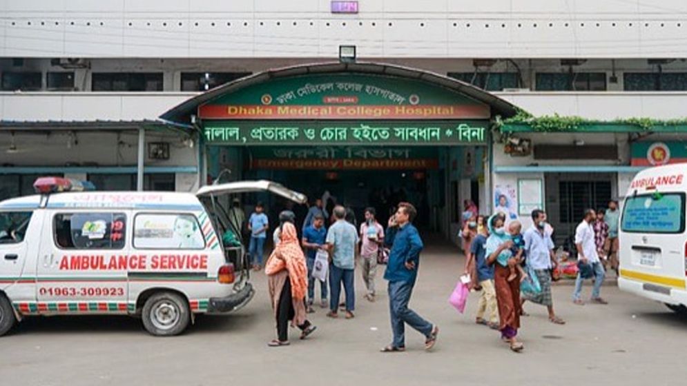 ঢামেকের জরুরি বিভাগের পাশ থেকে দুই অজ্ঞাত নারীর মরদেহ উদ্ধার