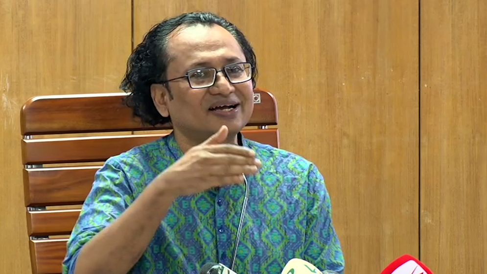 'পদে থাকাকালীন দায়মুক্তি পান রাষ্ট্রপতি, আগে-পরে অপরাধ করলে আইনি ব্যবস্থার সুযোগ আছে'