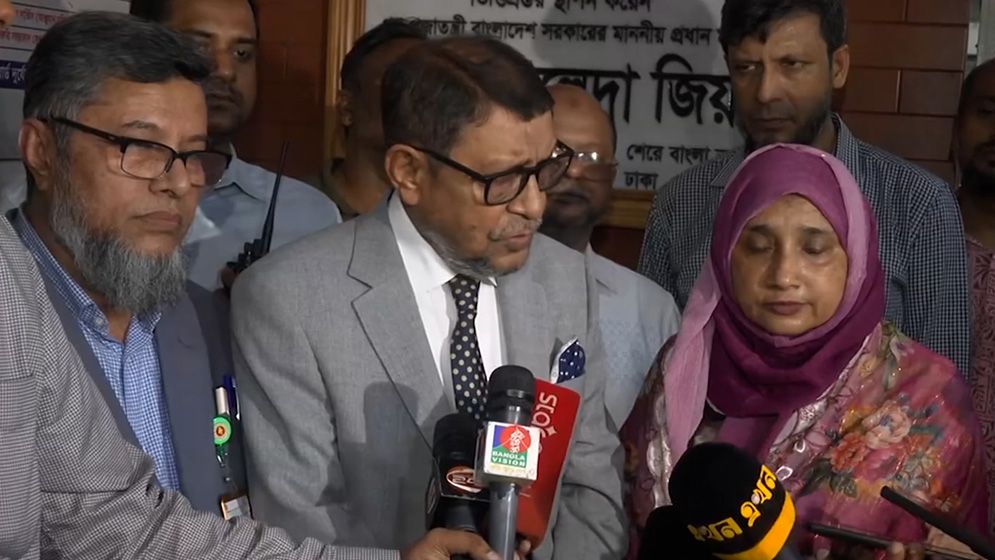 মিরপুরে দেয়াল ধসে আহতদের চিকিৎসার সম্পূর্ণ ব্যয় বহন করবে সরকার: স্বাস্থ্যমন্ত্রী