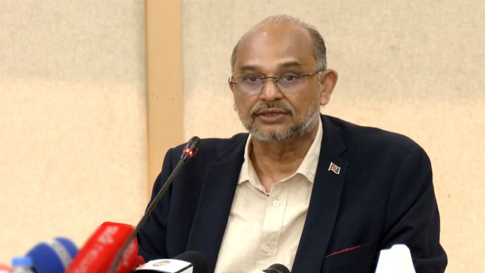 কথামালা থেকে বেরিয়ে দেশে কাজের রাজনীতি শুরু হয়েছে: অর্থ উপদেষ্টা