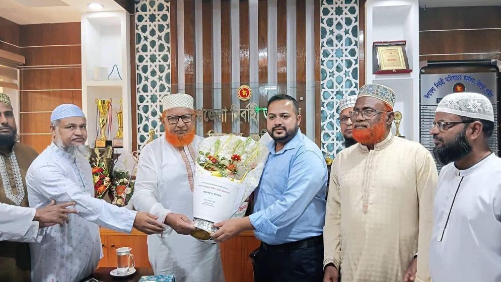 ইউএনওকে সংবর্ধনা দিলেন জামায়াত এমপি, কুষ্টিয়ায় আলোচনা-সমালোচনা