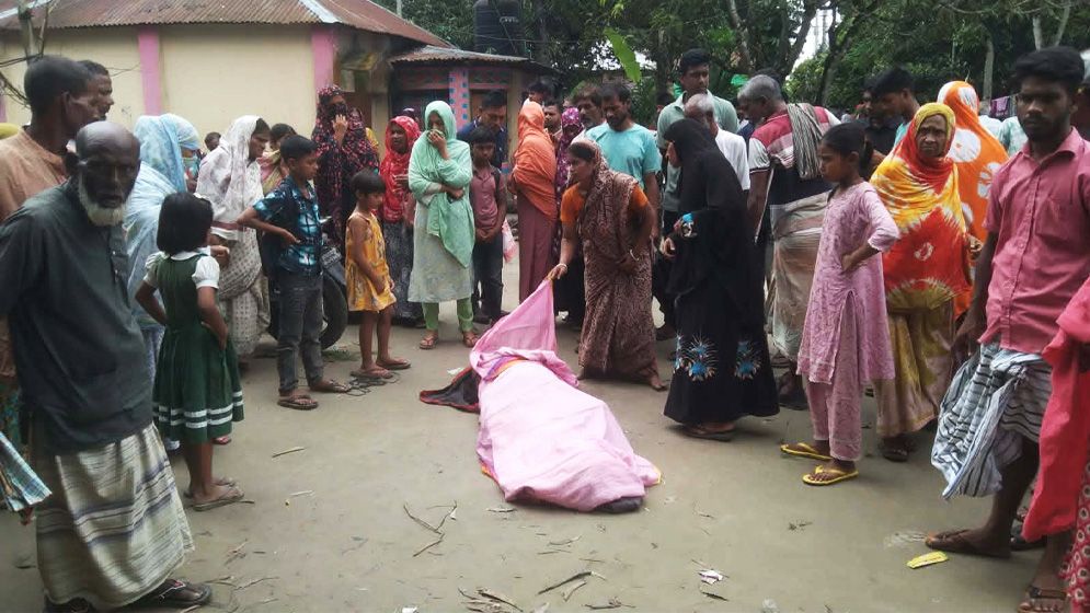 সিঁদ কেটে ঘরে ঢুকল দুর্বৃত্তরা, সকালে মিলল শিক্ষিকার মরদেহ