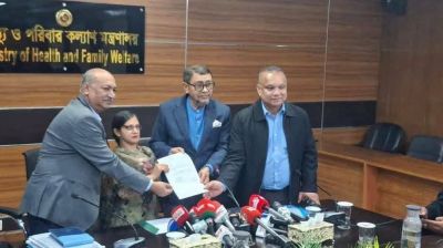 কথা রাখলেন স্বাস্থ্যমন্ত্রী, দৃষ্টিপ্রতিবন্ধী শারমিন এখন ইডিসিএল’র কনিষ্ঠ কর্মকর্তা