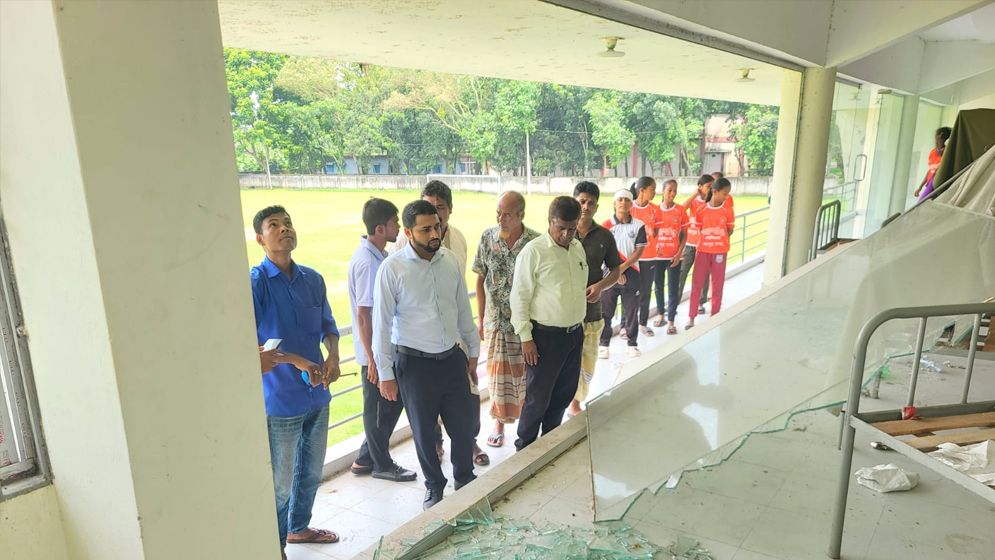 নড়েচড়ে বসলো প্রশাসন, স্টেডিয়াম পরিদর্শনে ইউএনও