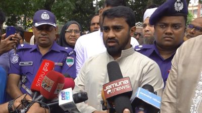 আপনারা যেখানেই যাবেন, পাটওয়ারীকে বাদ রেখে যান: এনসিপির উদ্দেশে রাশেদ খাঁন