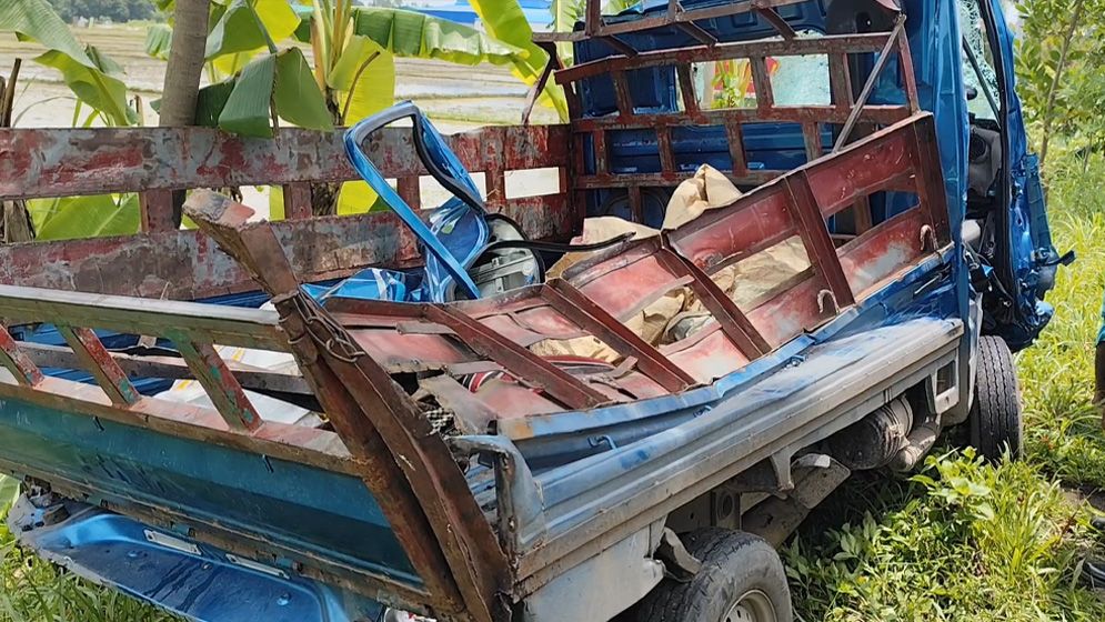 বগুড়ায় ট্রাক-পিকআপের মুখোমুখি সংঘর্ষে নিহত ৪