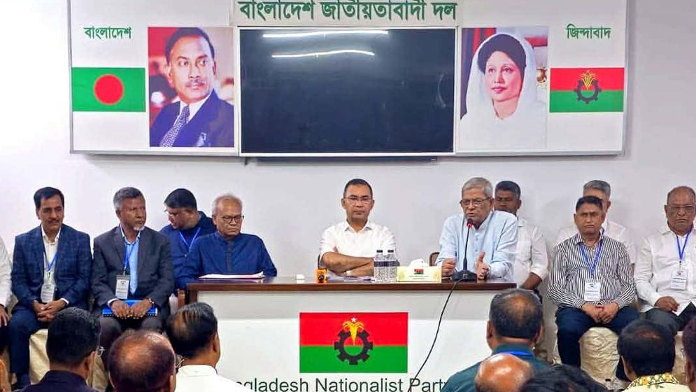 জয়পুরহাট-নওগাঁর নেতাদের সঙ্গে তারেক রহমানের বৈঠক