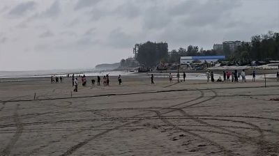 কক্সবাজারে প্যারাসেইলিং করতে গিয়ে পর্যকটের মৃত্যু