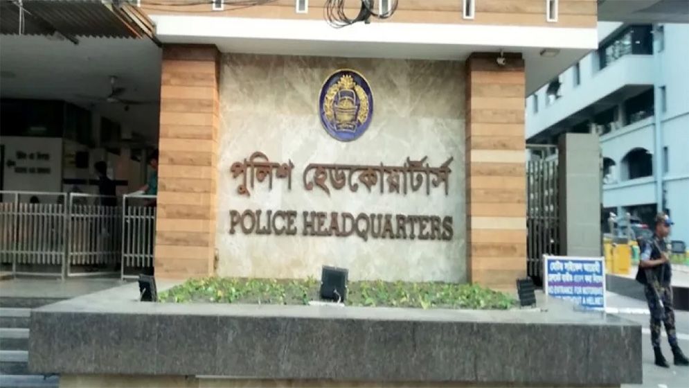 পুলিশের গাড়িতে নাশকতার শঙ্কা, দেশজুড়ে সর্বোচ্চ সতর্কতা জারি