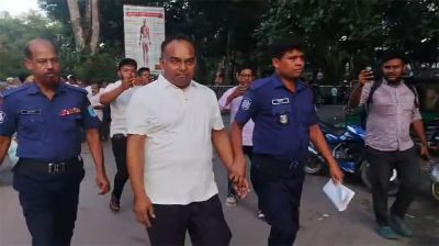 ৬২ মামলার আসামি ‘বোমা কুদ্দুস’ গ্রেফতারের পর কারাগারে