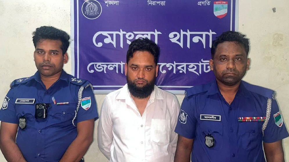 প্রতিমন্ত্রীর স্বাক্ষর জালিয়াতির অভিযোগে মোংলায় যুবক গ্রেফতার, সিল-স্ট্যাম্প উদ্ধার