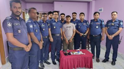 নোয়াখালীতে প্রবাসীর স্ত্রীকে পিস্তল ঠেকিয়ে ১০ লাখ টাকা চাঁদা দাবি, গ্রেফতার ১