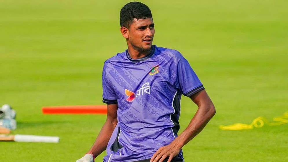 পার্থে ডাক্তার দেখিয়ে দেশে ফিরলেন নাহিদ রানা