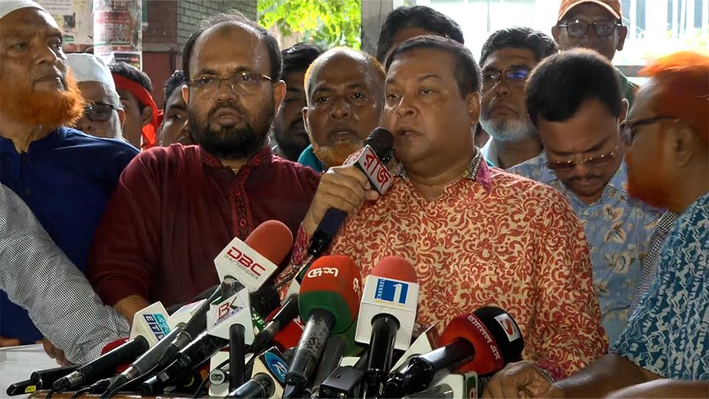 ছাত্র-জনতার বিজয়ের দুই বছর পূর্তিতে বিএফইউজে ও ডিইউজের র‍্যালি