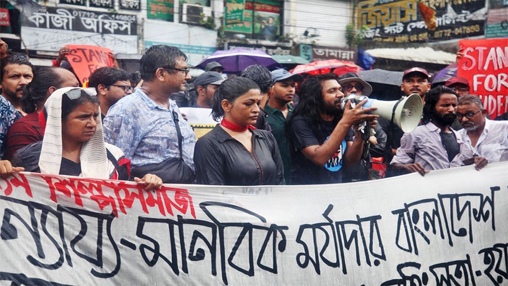 নৈরাশ্যের সুড়ঙ্গ থেকে ‘দ্রোহযাত্রা’