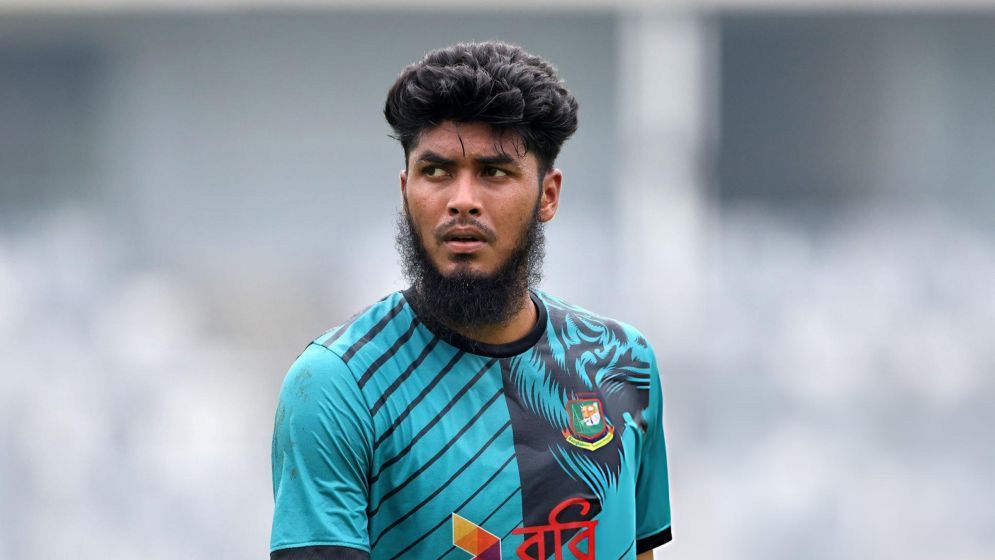 এবার দক্ষিণ আফ্রিকার ফ্র্যাঞ্চাইজি লিগে রিশাদ