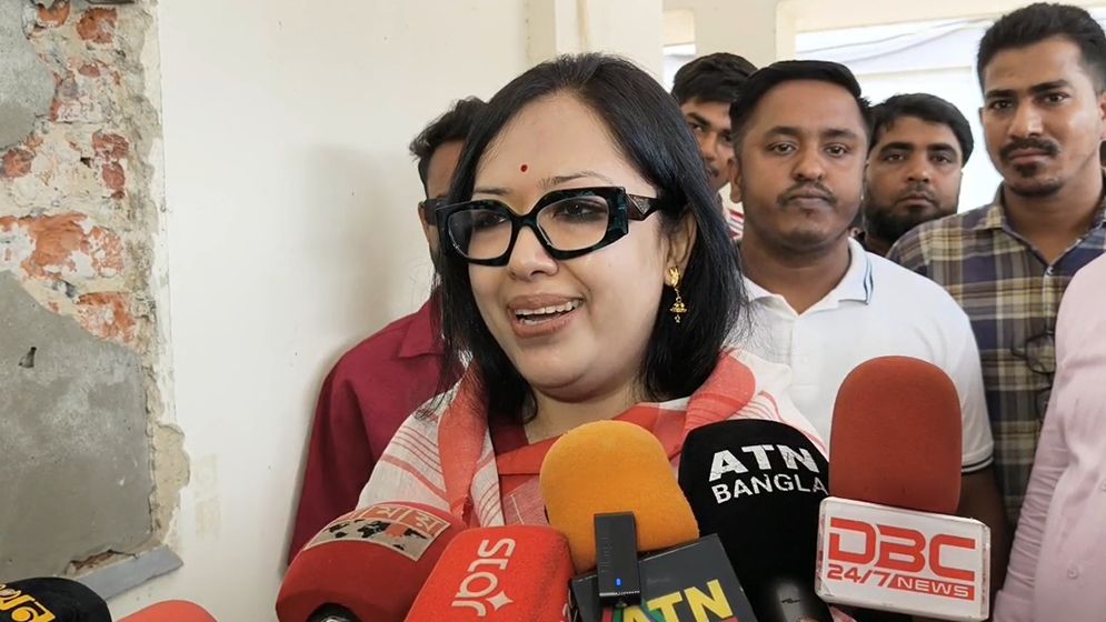 আমার কমন সেন্স বলছে, শেখ হাসিনা দেশে ফিরে আসবেন: রুমিন ফারহানা
