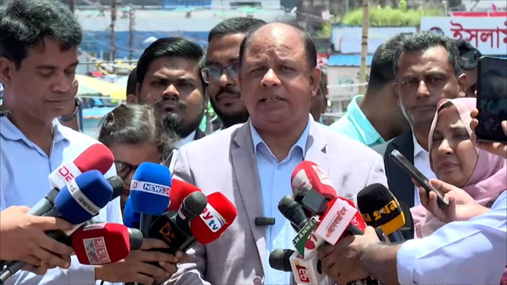 এক-এগারোতে বর্তমান প্রধানমন্ত্রীকে জেআইসি সেলে বন্দি রেখে নির্যাতন করা হয়েছিল: চিফ প্রসিকিউটর