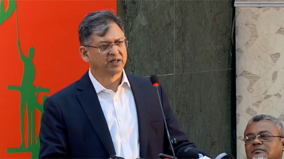 চেতনা বিক্রির রাজনীতি বাংলাদেশে আর হবে না: স্বরাষ্ট্রমন্ত্রী